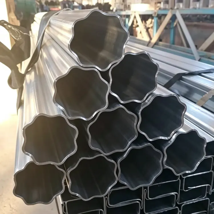 Tubo in acciaio a forma di fiore di prugna
